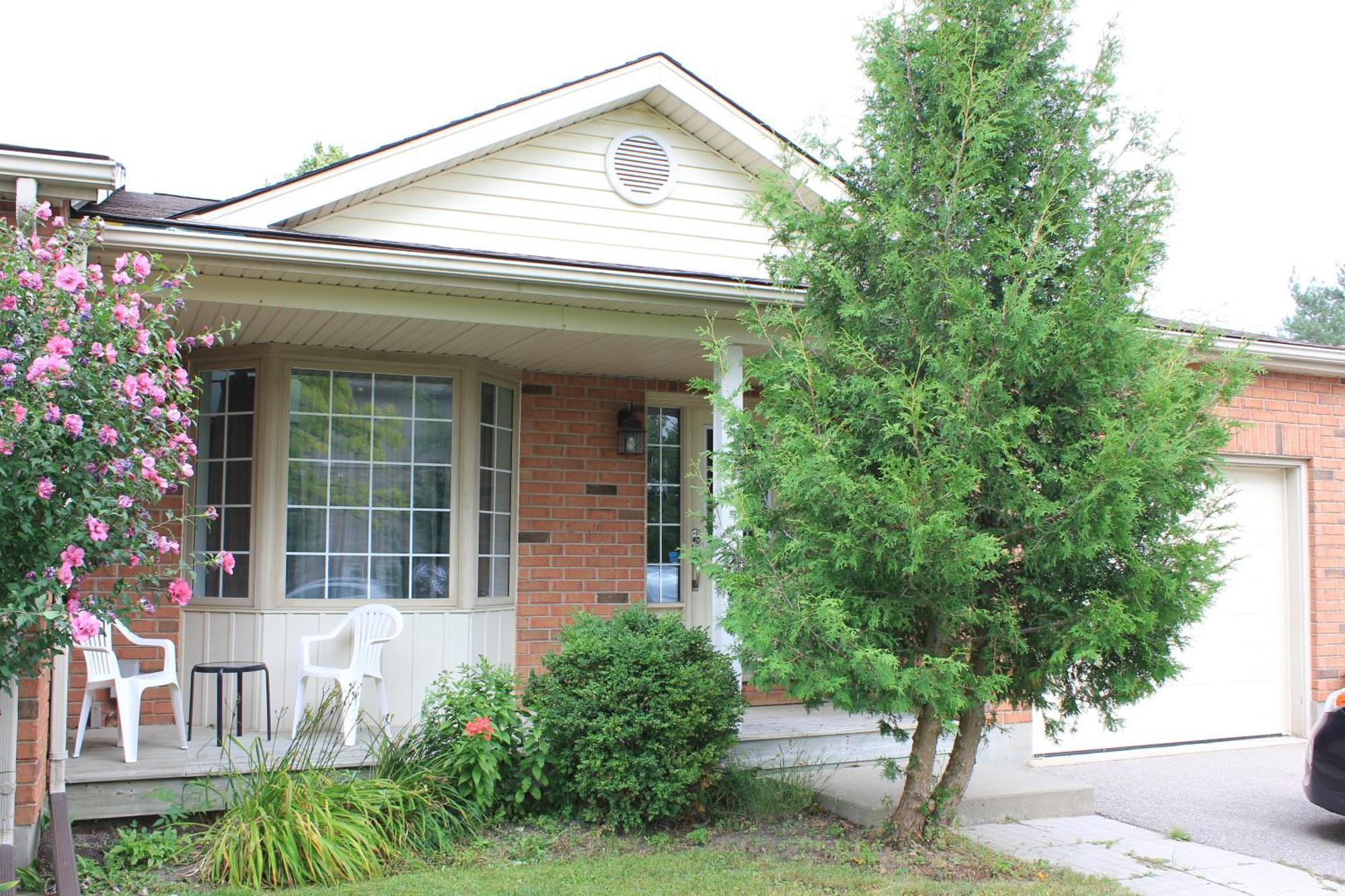 Boardwalk Homes - Vacation Homes & Executive Suites Kitchener Exterior photo